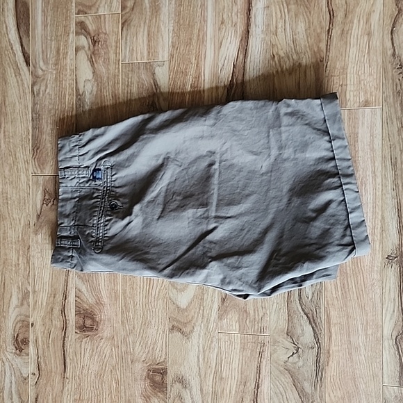 Olive green Dstrezzed shorts size 38 NWT - Picture 4 of 9